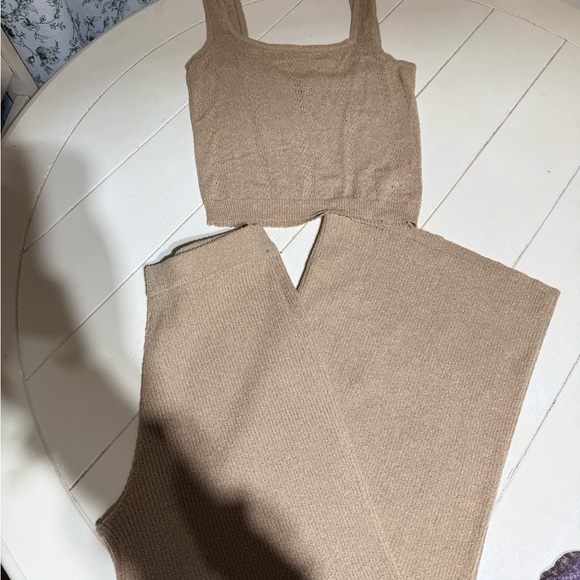 Current Air Beige Knit Ensemble set - Picture 2 of 7